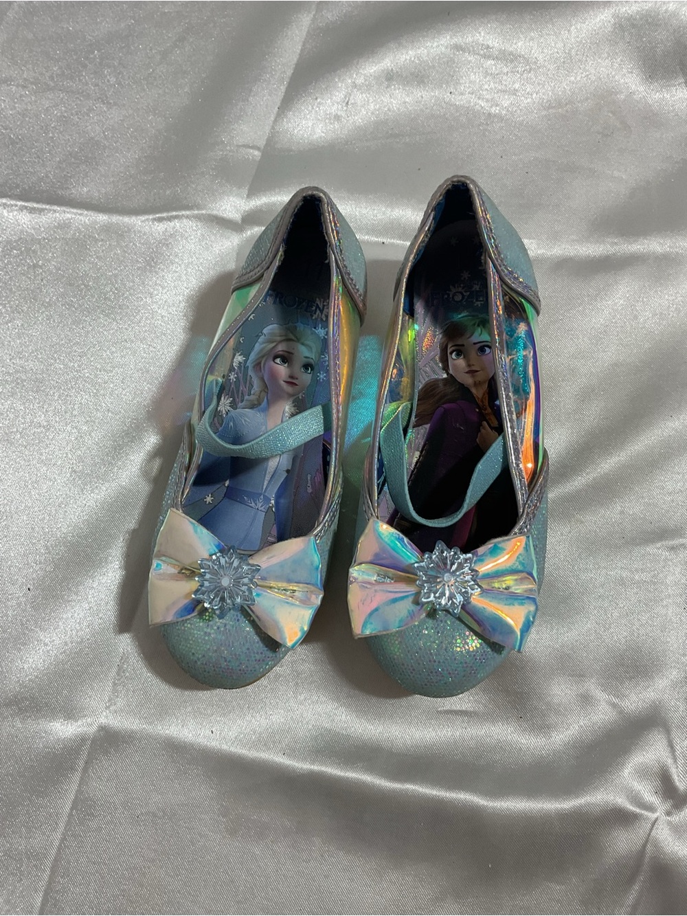 Girls' Frozen-Themed Light Blue Iridescent Ballet Flats
